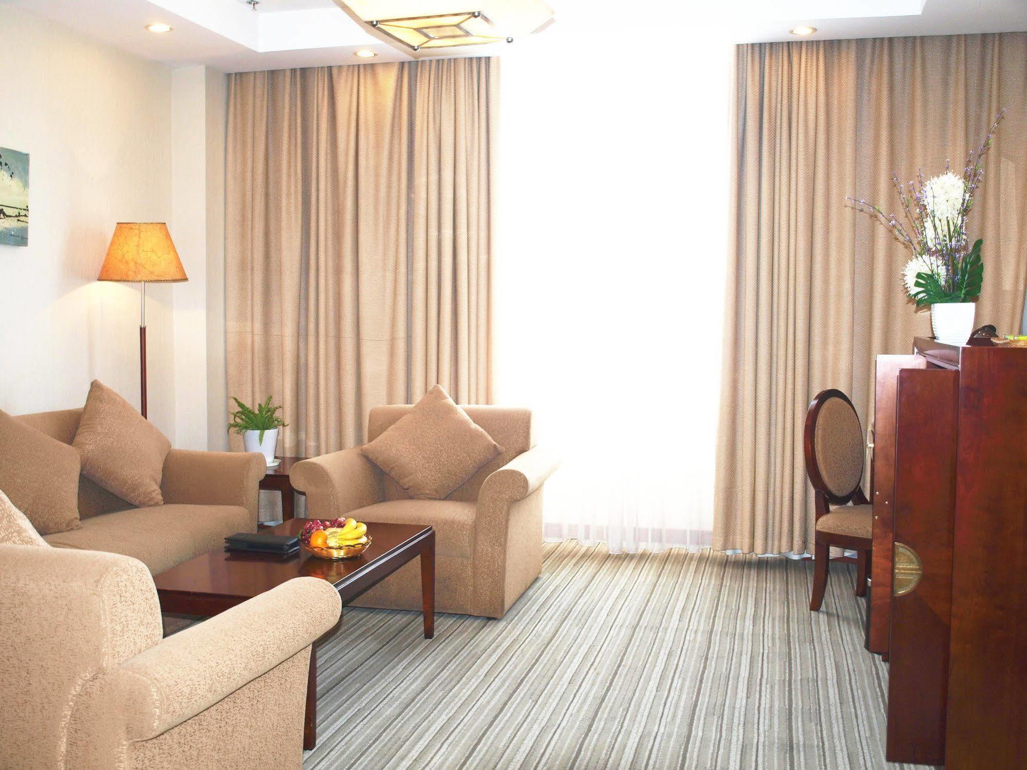 Century Hotel Taicang Экстерьер фото