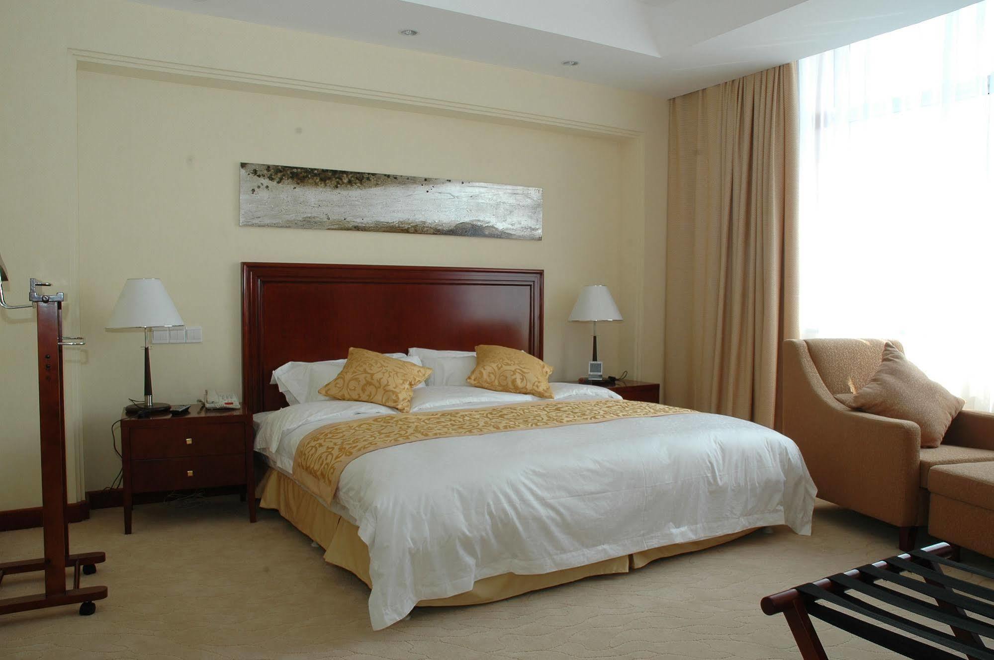 Century Hotel Taicang Экстерьер фото