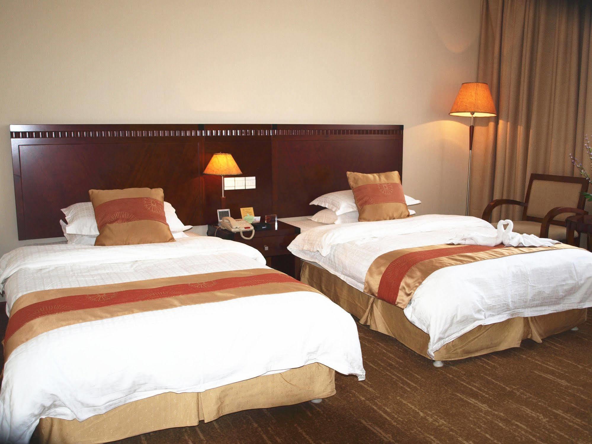 Century Hotel Taicang Экстерьер фото