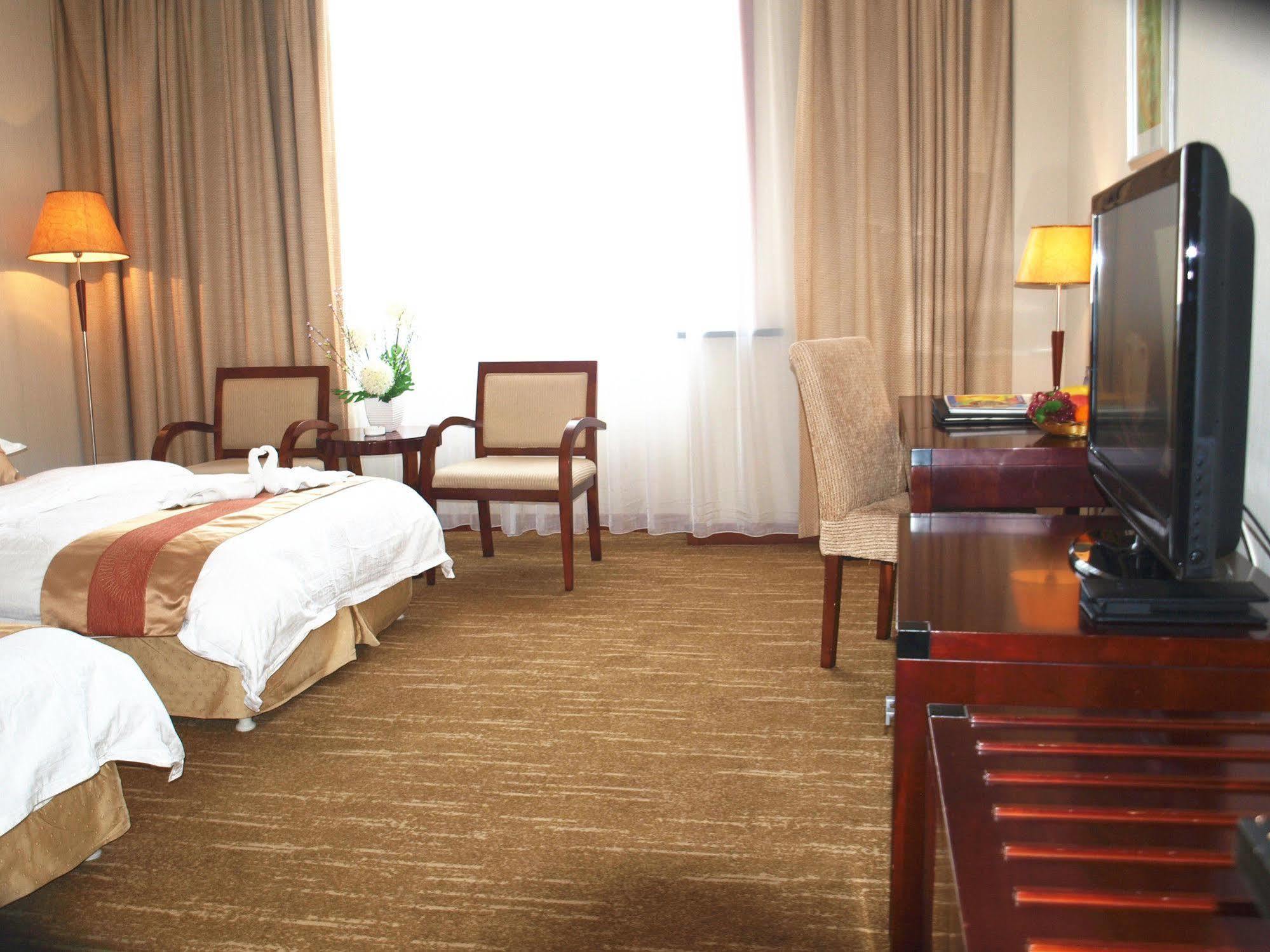 Century Hotel Taicang Экстерьер фото