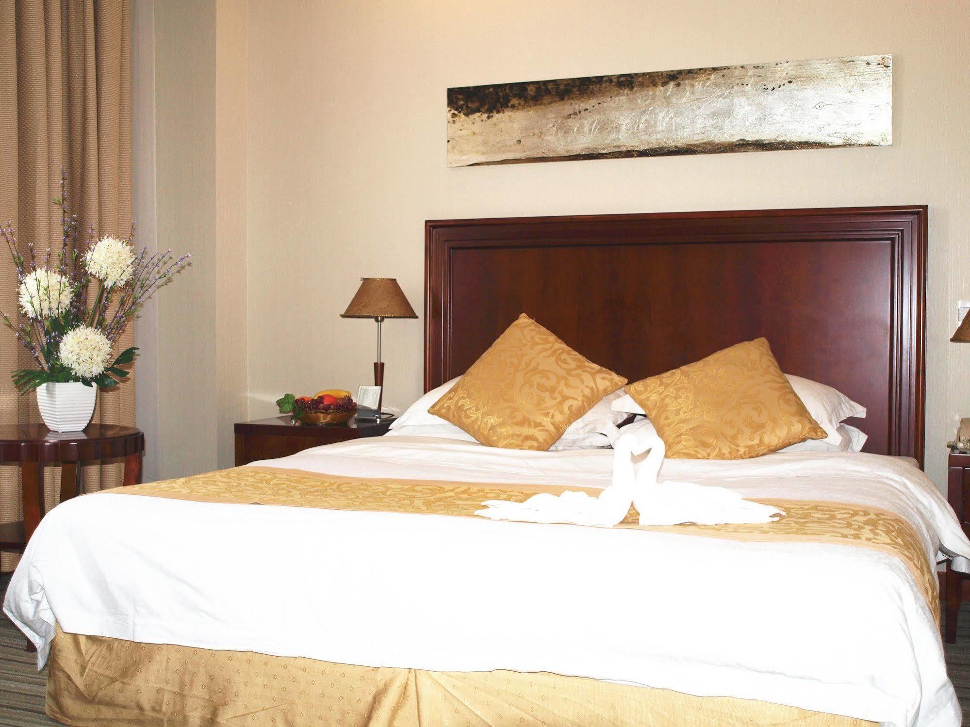 Century Hotel Taicang Экстерьер фото