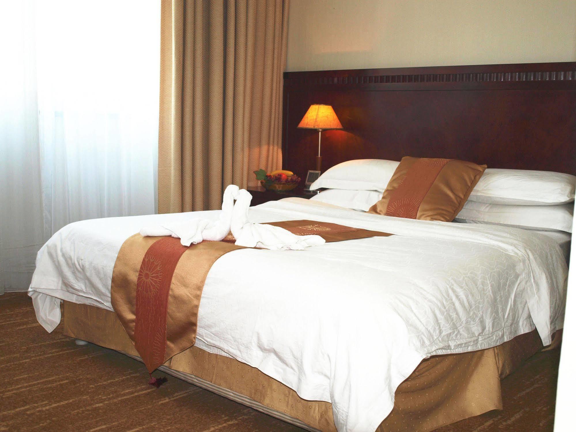 Century Hotel Taicang Экстерьер фото